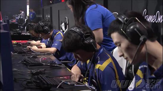 安赛龙的背 安赛龙的背