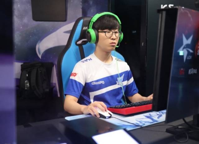 不可替代性 不可替代性