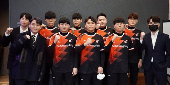 吴艳妮在6 吴艳妮在6