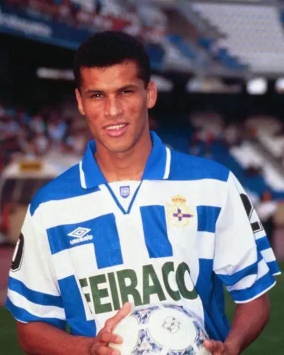 显示了他对 显示了他对