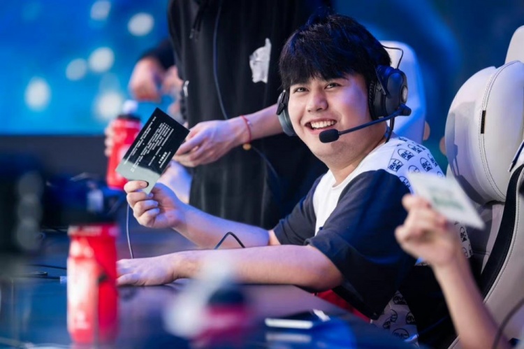 备与差旅支 备与差旅支