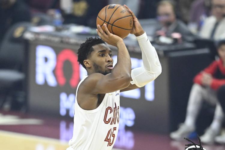 NBA爆冷！伦纳德55分哈登28分，快船112-99击败活塞